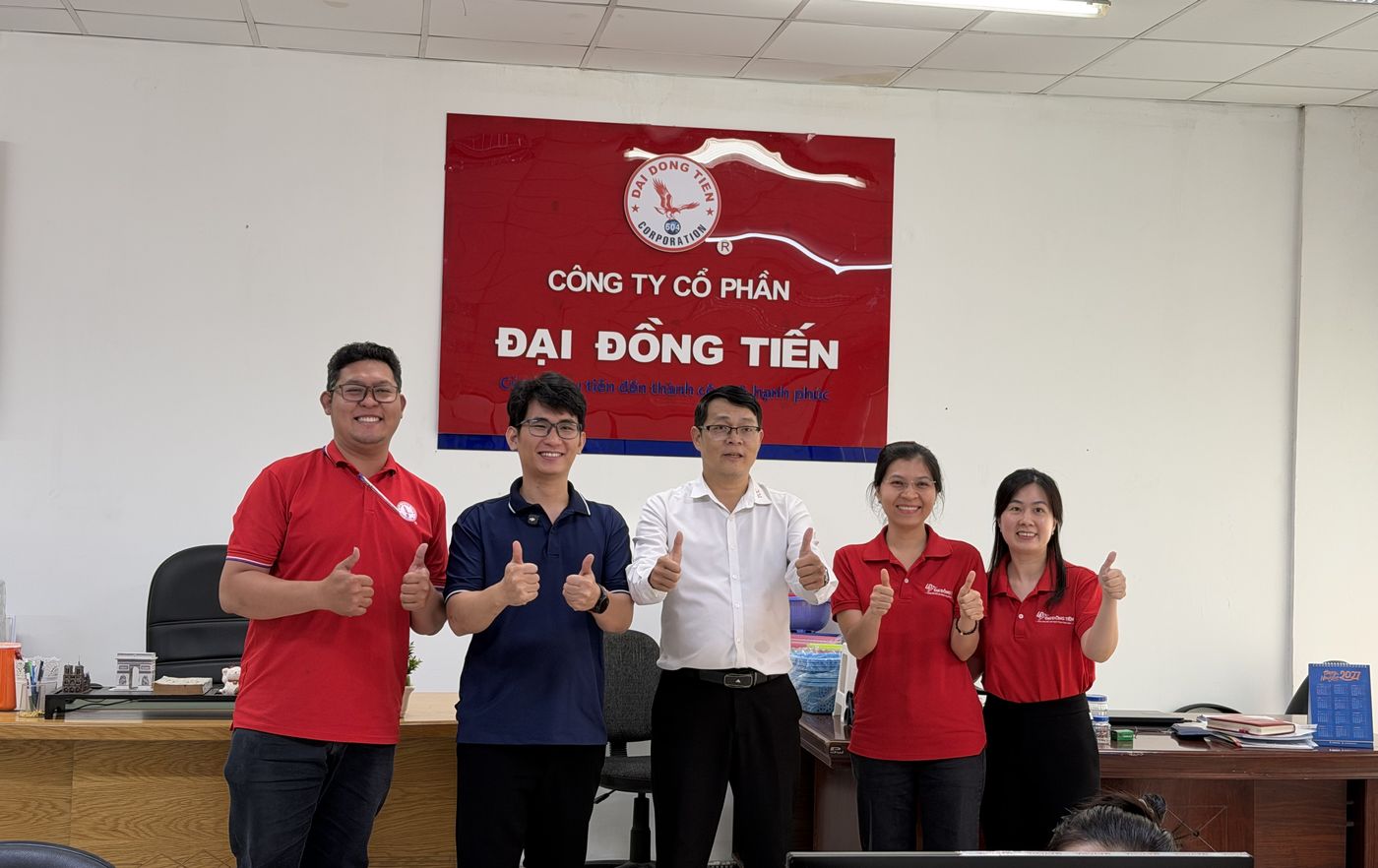 Chụp ảnh chung sau buổi đào tạo tại Đại Đồng Tiến